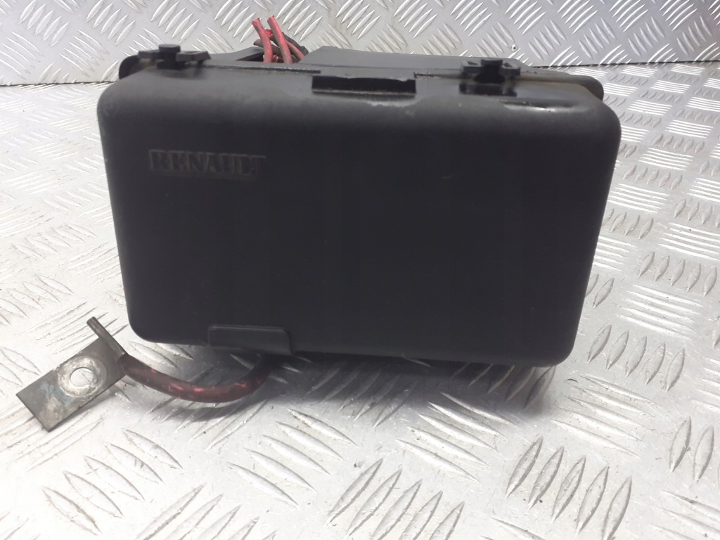фото №1, Коробка предохранителей renault laguna ii 1.9 dci 8200674197