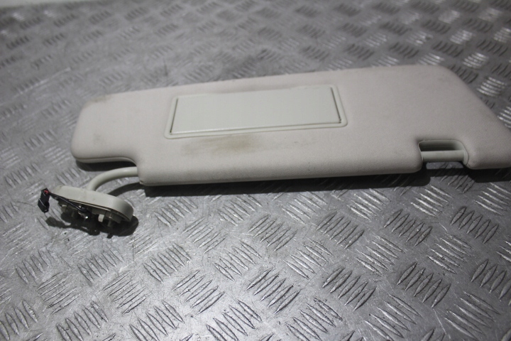 фото №1, Защита солнцезащитная правая discovery iv