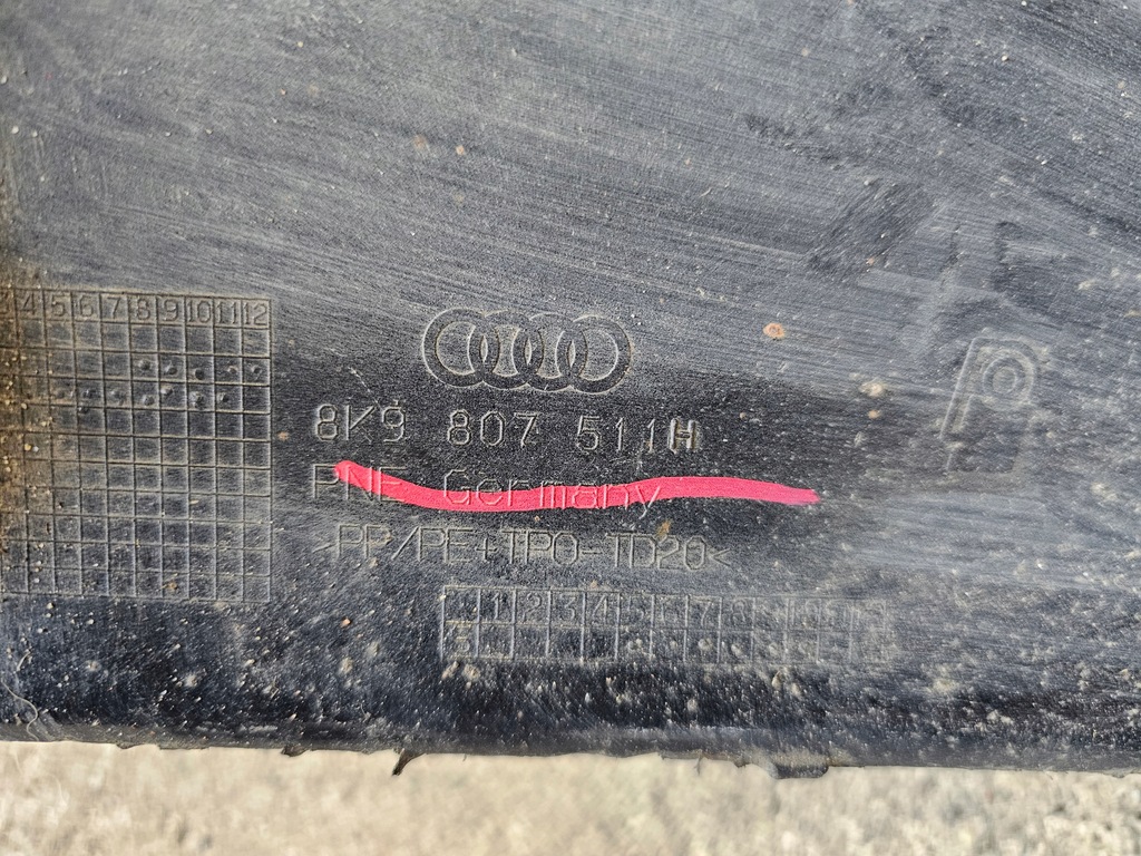 фото №11, Audi a4 b8 kombi бампер задний задняя pod pdc 8k9807511h