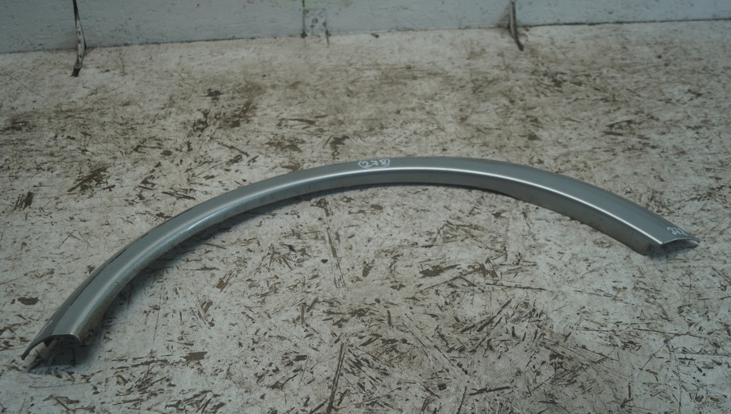 фото №7, Молдинг крила правий задня volvo c30 30779141