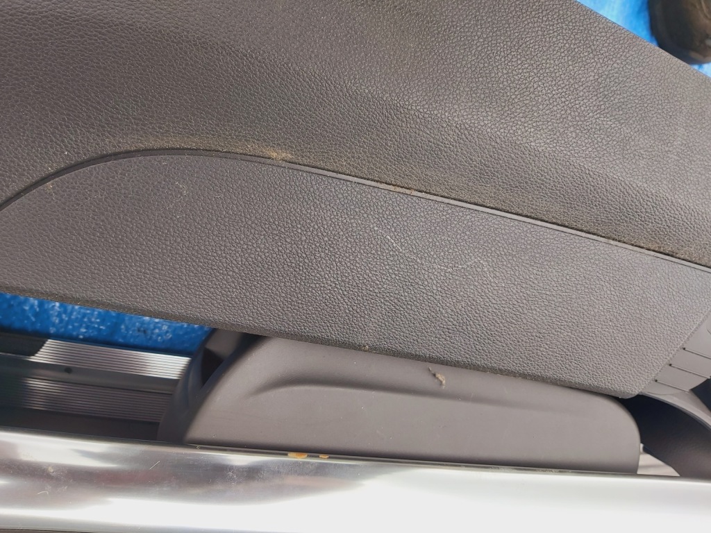 фото №9, Opel-części | zafira c подлокотник бардачок туннель средний кожа 13377807