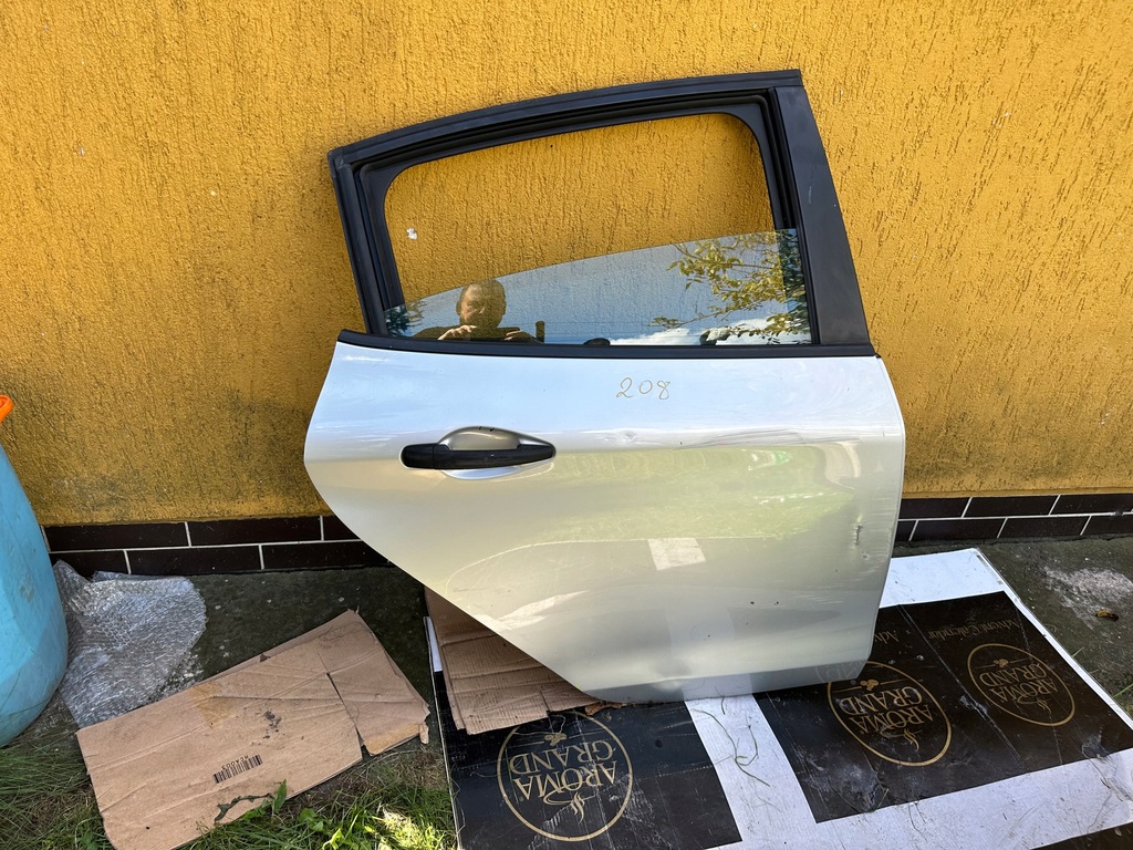 фото №4, Peugeot 208 двері задні праве