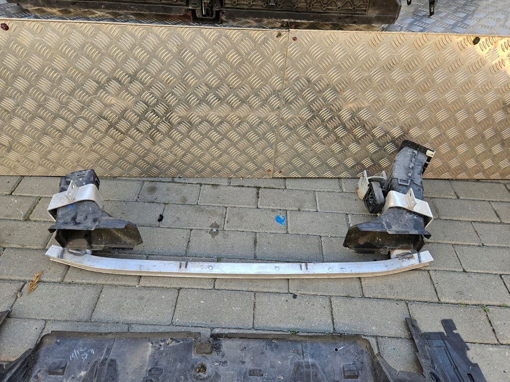 фото №7, Bmw x3 go1 pas перед балка жалюзи lift