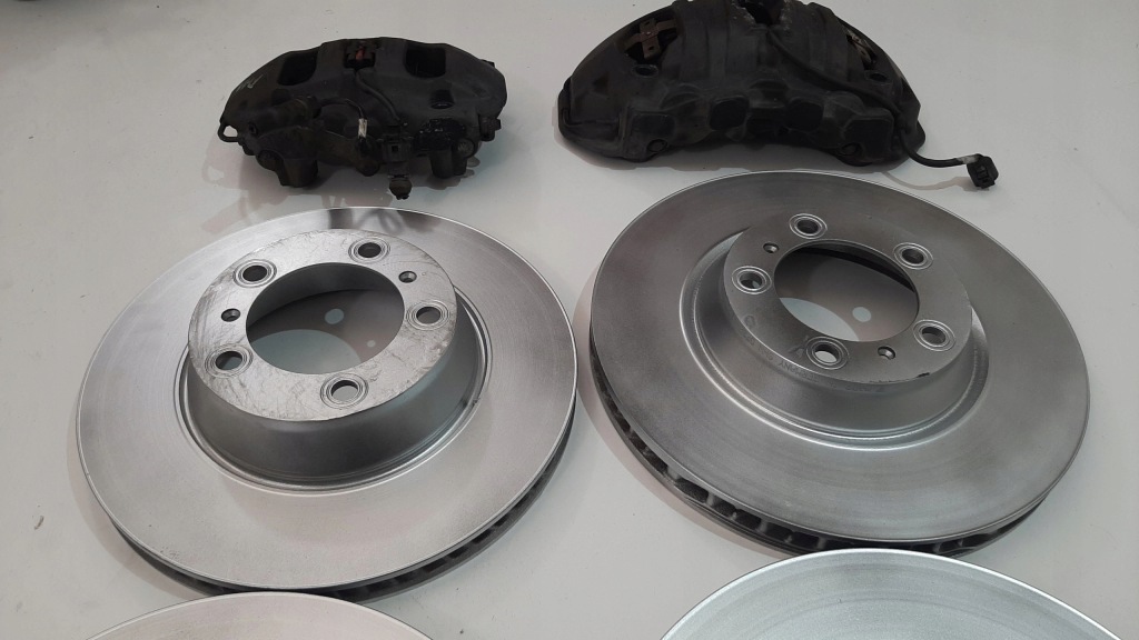 фото №4, Panamera 971 3.0 тормоза прижим тормозные диски тормозные колодки