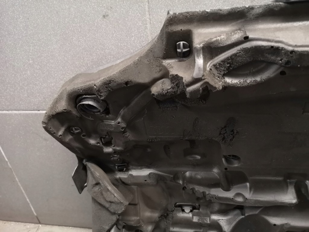 фото №8, Захист двигуна верхній audi a3 8p lift 03l103925a