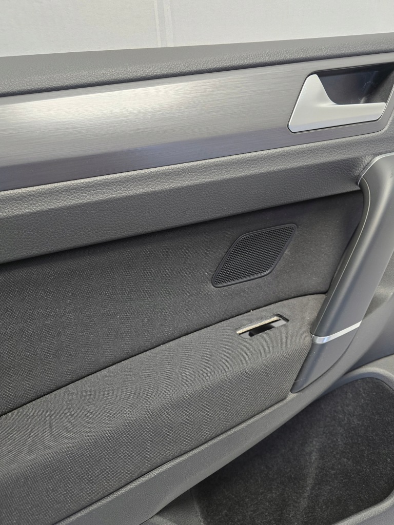 фото №10, Vw golf vii 7 sportsvan обивка обшивка левый задняя 517867211l