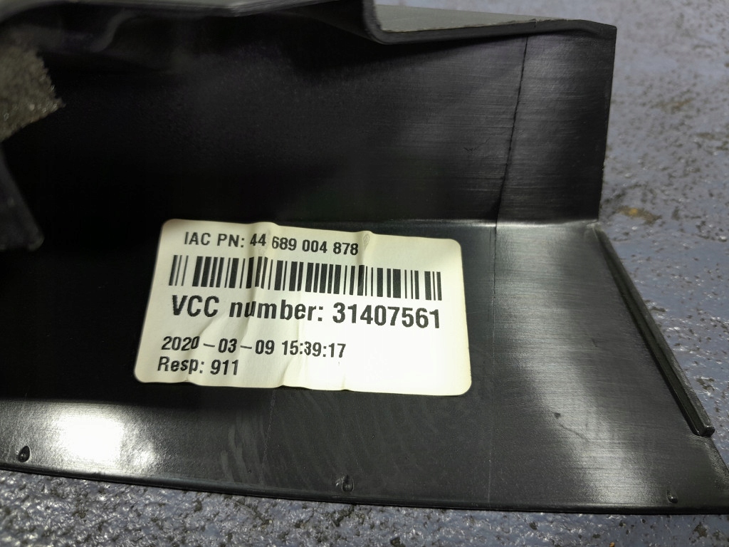 фото №6, Volvo xc60 ii рамка двері лівий задня 31407565