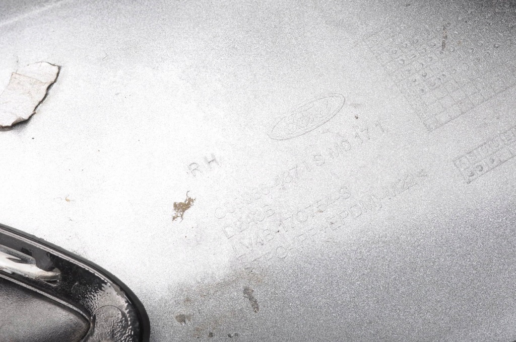 Ford kuga mk3 решітка решітка  бампера права lv4b-17k946-s Київ