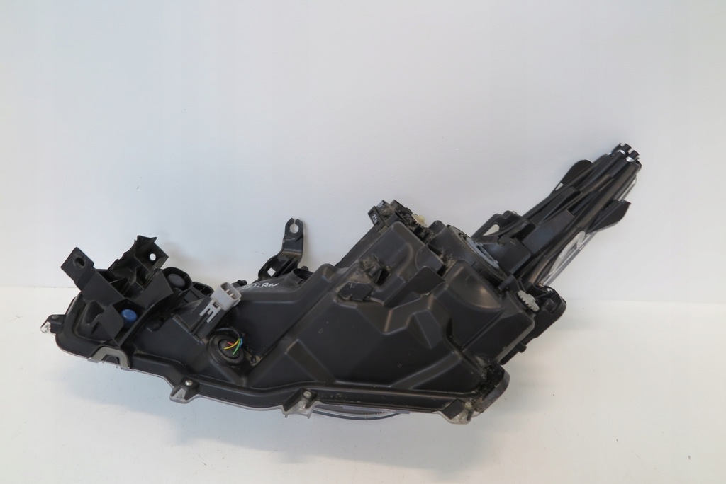 фото №10, Лампа фара led правый перед передний toyota corolla e21 81110-02t31-00