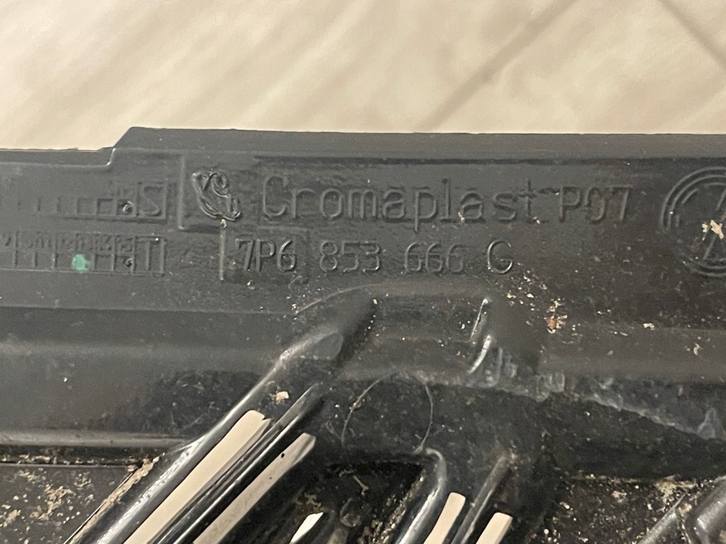 фото №8, Touareg ii lift r line рамка решітка w бампер права перед 7p6853666g orygin