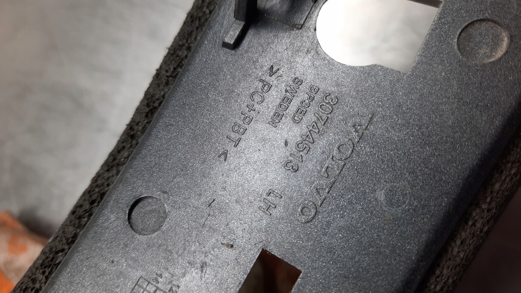 фото №7, Решітка бампера задня ліва 30744513 volvo xc70 08-15r