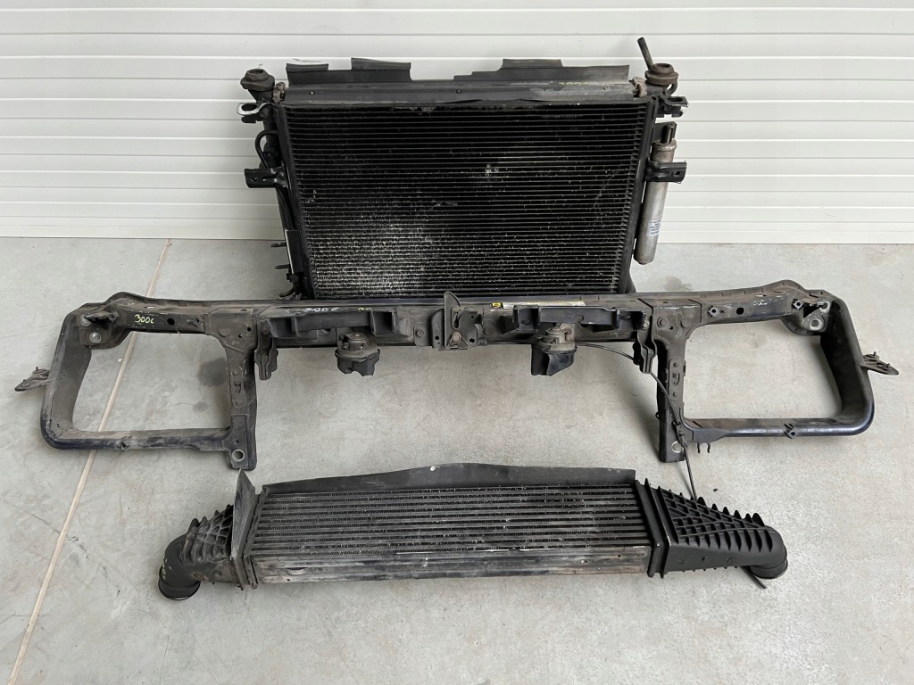 фото №1, Pas передній радіатор chrysler 300c