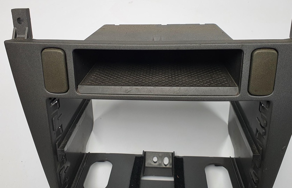 фото №3, Рамка корпус радио volvo v40 30867739 30613736