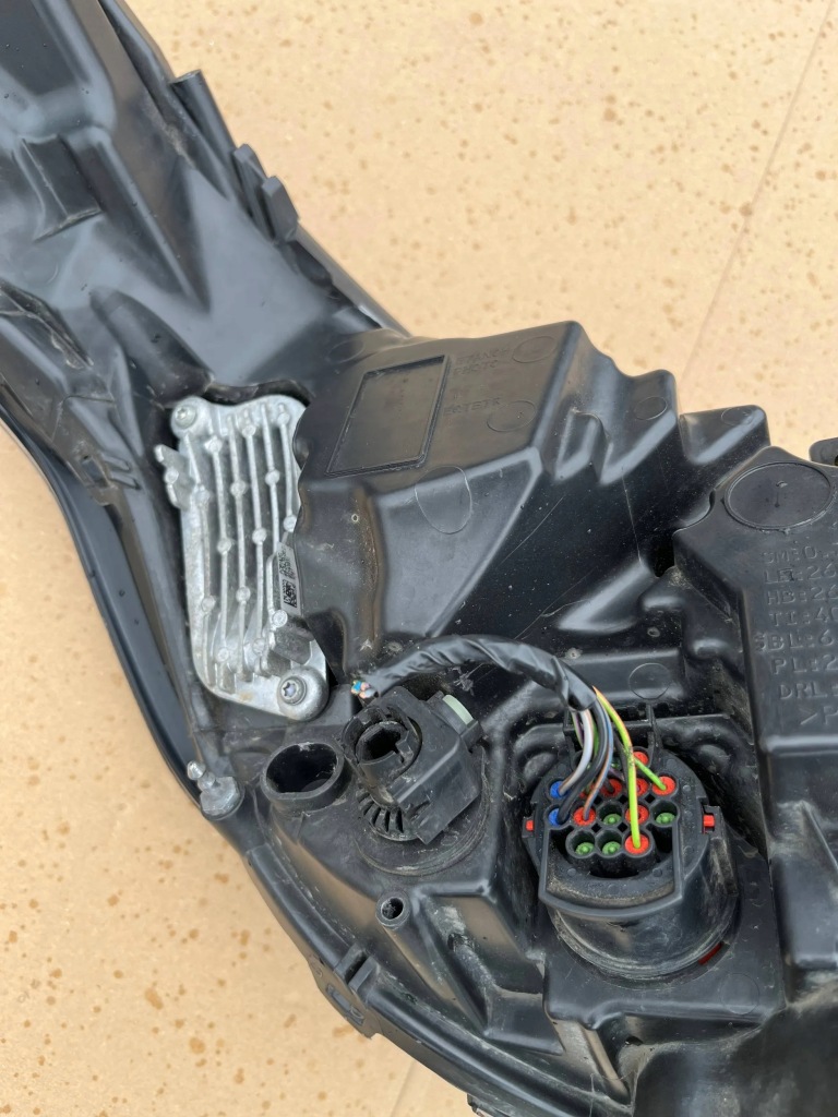 Купить Фара full led левый перед land rover discovery 5 оригинальный номер uk l462