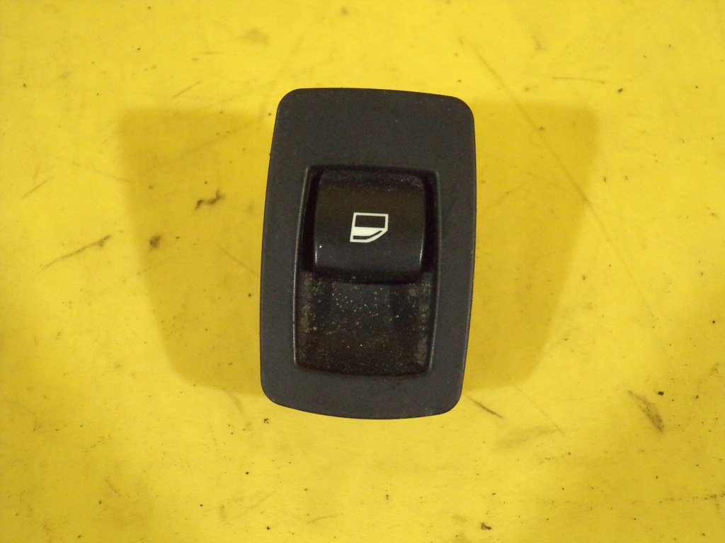 фото №1, Bmw 1 e87 кнопка переключатель стекло левый задняя