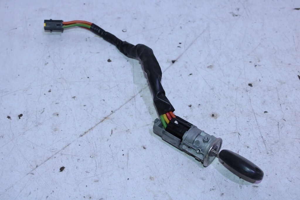 фото №1, Замок запалювання ключ dacia sandero