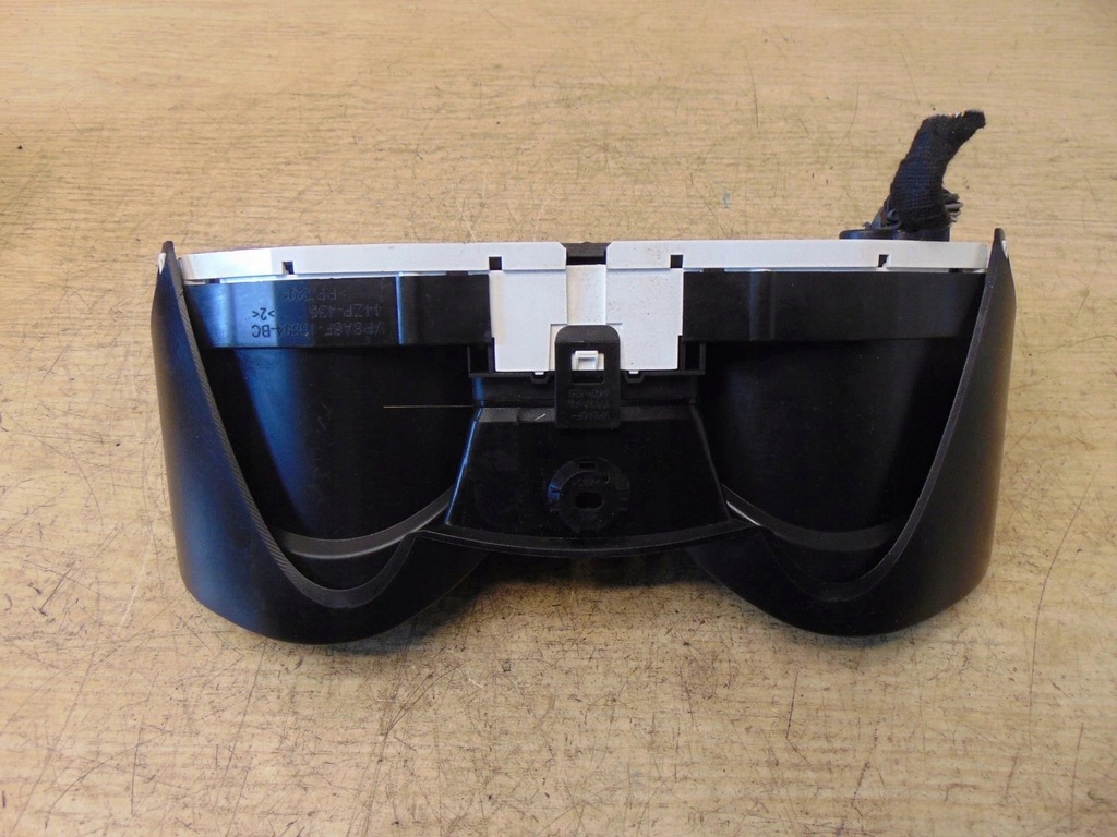 фото №9, Счетчик приборная панель ford fiesta mk7 1.6 tdci europa