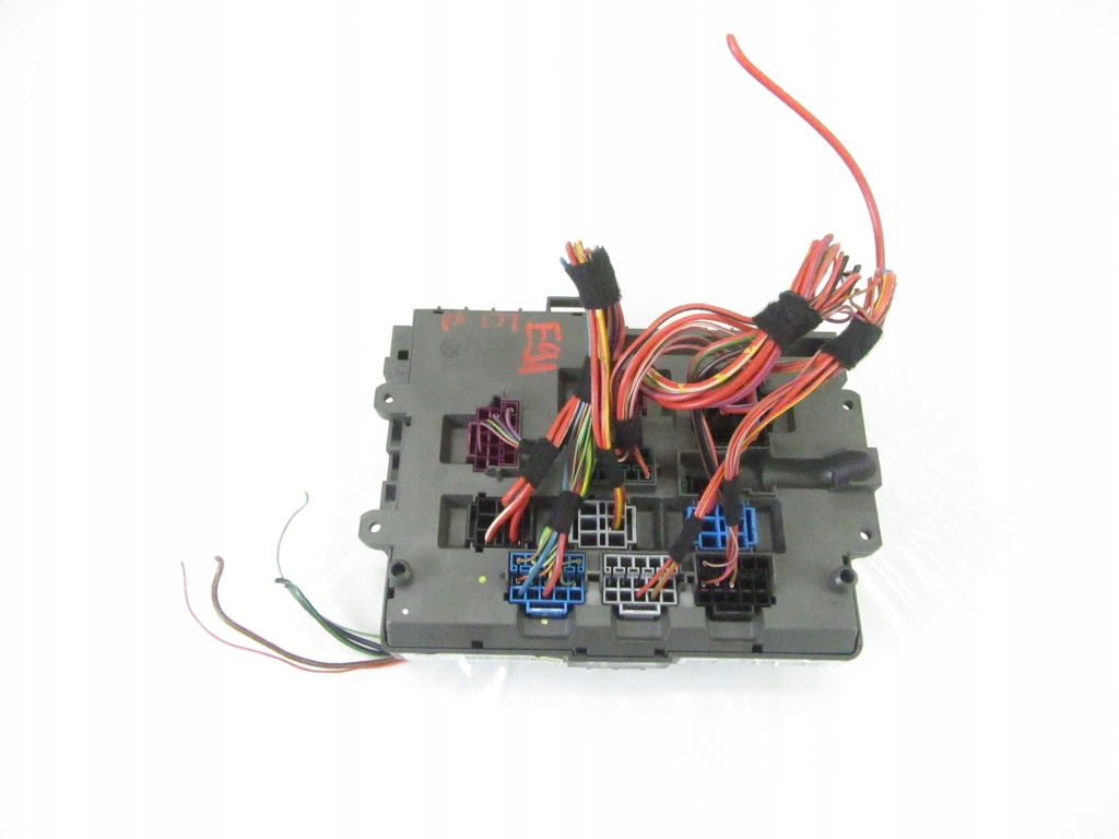 Коробка предохранителей распределитель тока bmw e81 e82 e84 e88 e90 e91 e92 Недорого