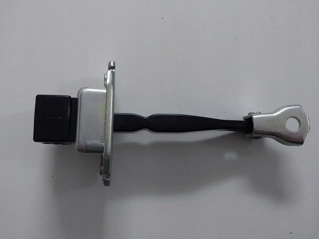 фото №15, Mitsubishi оригинальный номер 5702a079 ограничитель дверь