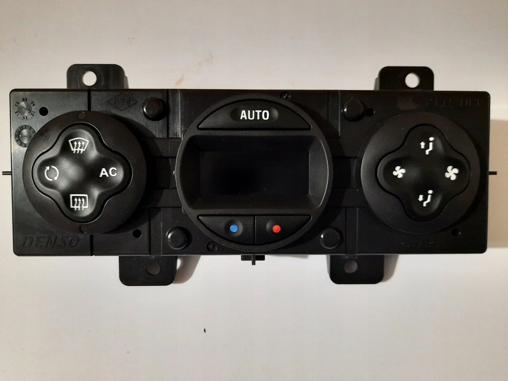 фото №1, Renault master панель кондиционера climatronic