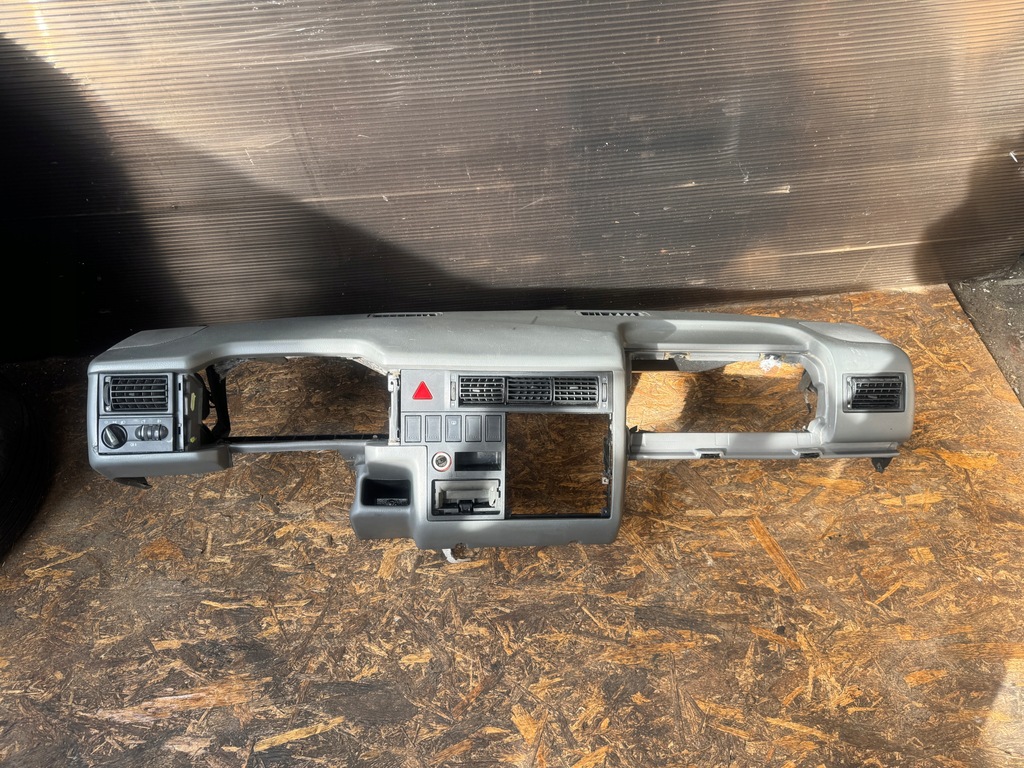 фото №1, Приборная панель приборная vw transporter t4 98 rok b ladna, orginal