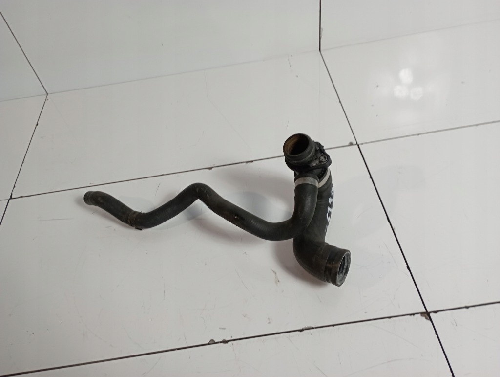 Купить Bmw f30 f32 f34 f36 труба пабтрубок  воды 7639998