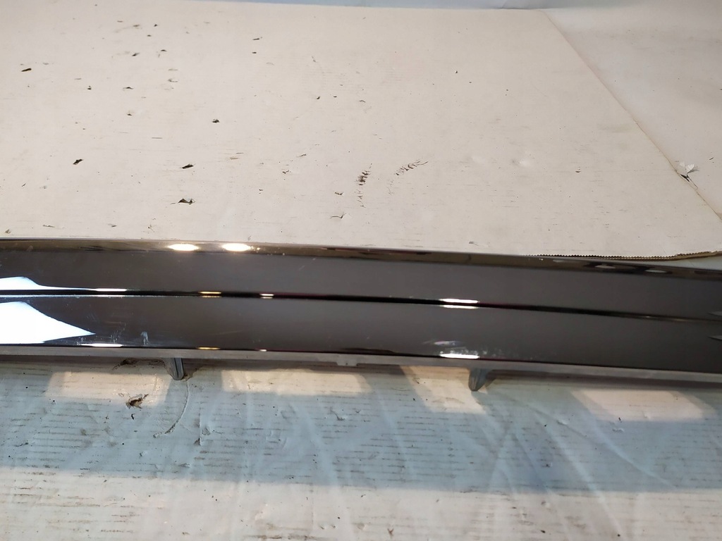 фото №4, Накладка хром крышки задняя renault escape v 848102784r