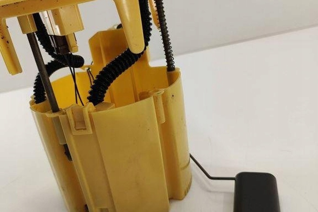 фото №8, Датчик рівня пального peugeot 308 sw ii 30806627 1.56l дизель 2015