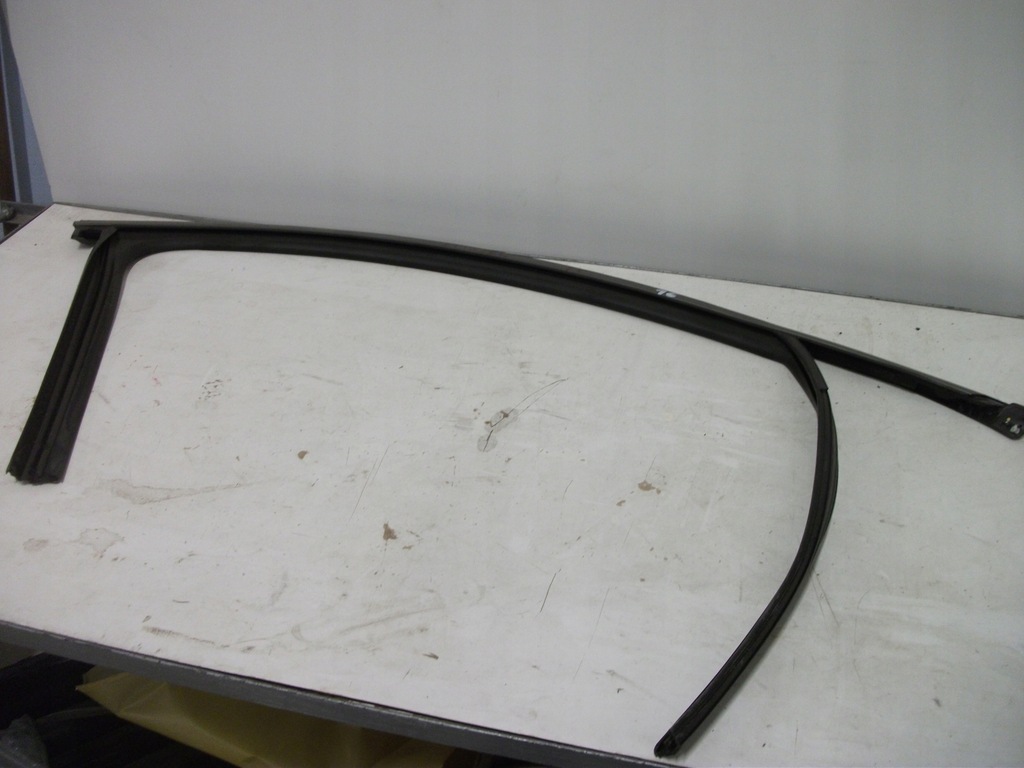 фото №1, Прокладка двері правий перед kia stinger хром