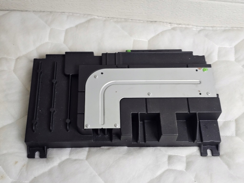 фото №1, Підсилювач радіо аудіо bang olufsen audi a3 8v 8v0035465b