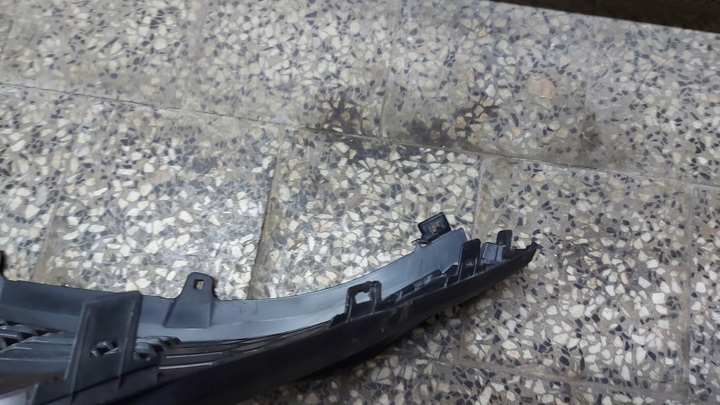 фото №14, Решітка бампера середня перед передня toyota chr c-hr 19- lift