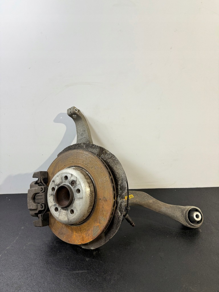 фото №1, Поворотный кулак правый перед bmw f10