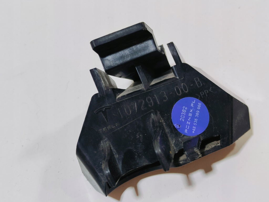 фото №1, Tesla model s lift 2016- кронштейн протитуманної фари лівий перед 1072913-00-b