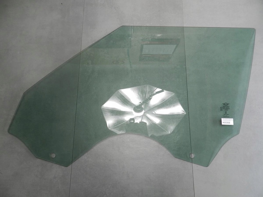 фото №1, Mini clubman f54 стекло левая перед 2017