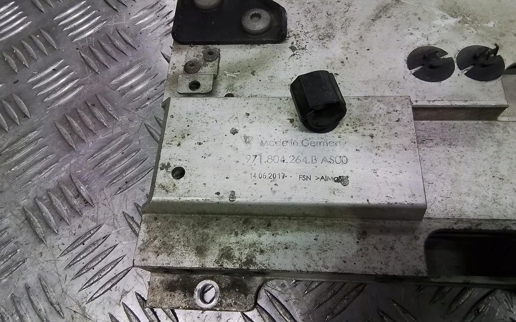 фото №5, Panamera защита основание аккумулятора 971804264b