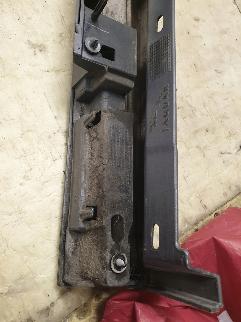 фото №13, Jaguar xe x760 молдинг поріг права gx7m-101d56