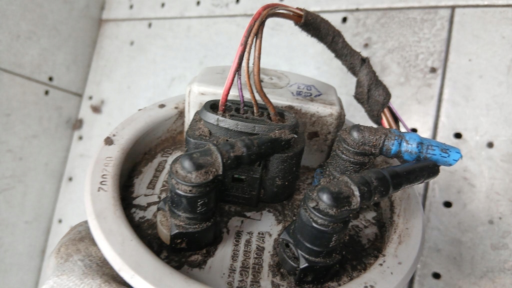 Насос пального ford galaxy 1 рестайлінг  1.9tdi 00-06r 7m3919050a в Україні