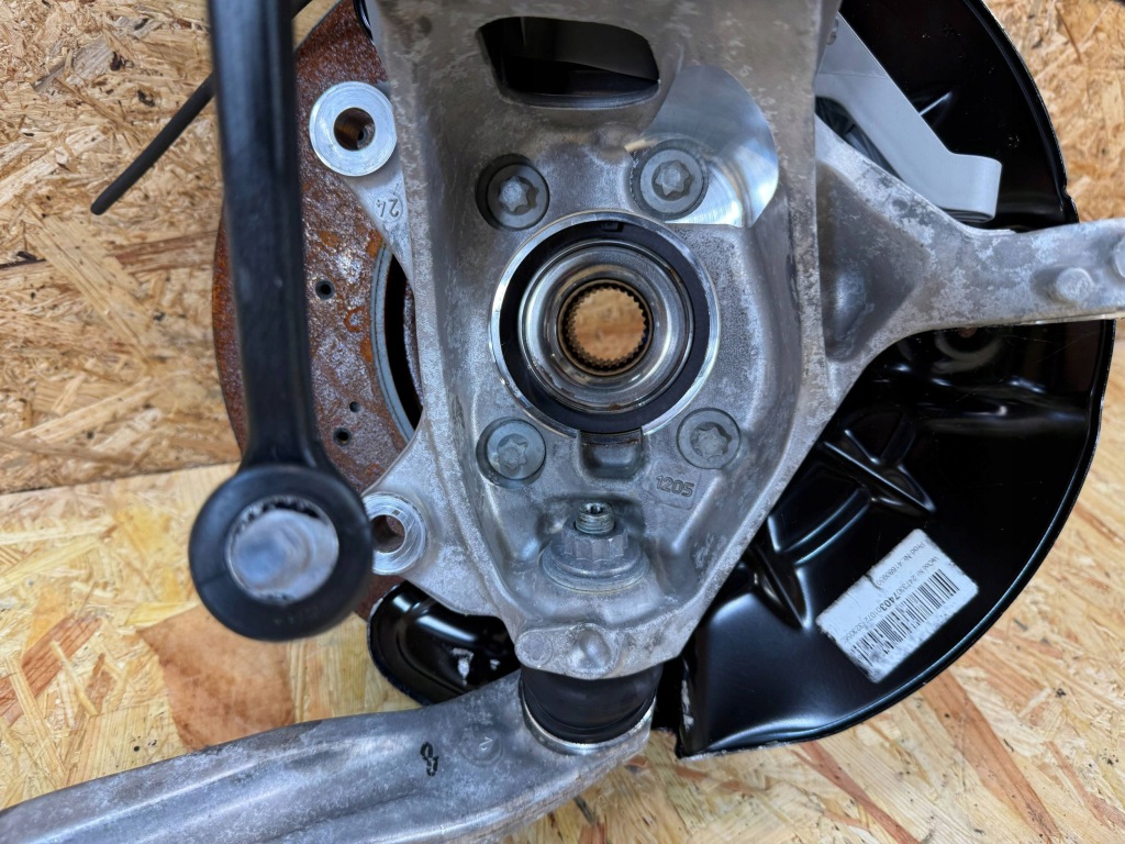 Підвіска амортизатор важіль поворотний кулак правий перед mercedes gla h247 24r Оригінал