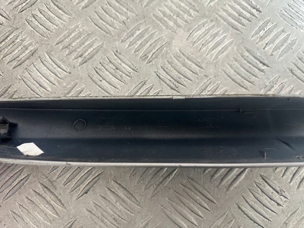 Renault megane 3 заглушка рейлінг ліве задні 738876878r Доставка