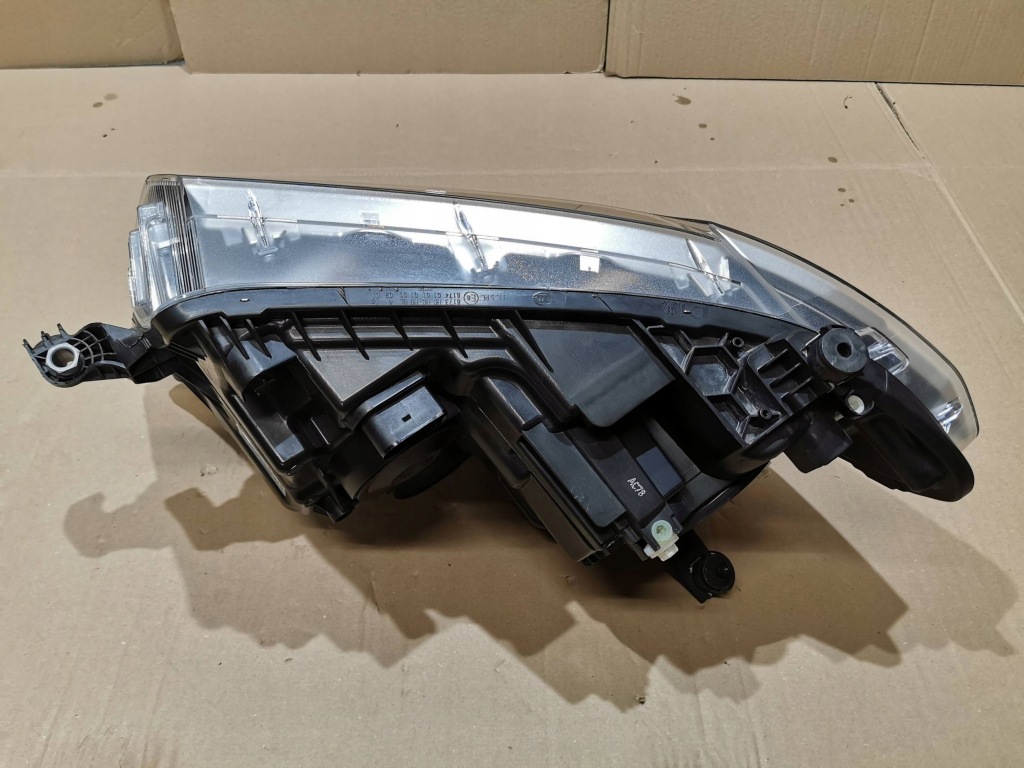 Купить Vw crafter 7c0 man tge 17- фара передняя правый  хорошее состояние европа 7c1941006b