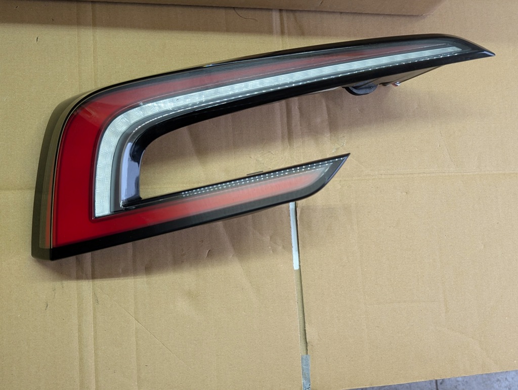 Купити Tesla model 3 23- фара ліва задній led 1691498-00-f