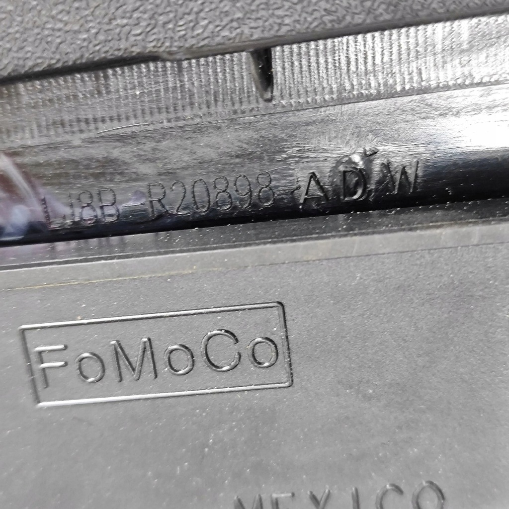 фото №6, Ford mustang mach-e 2023 права сторона молдинг / прокладка скло двері