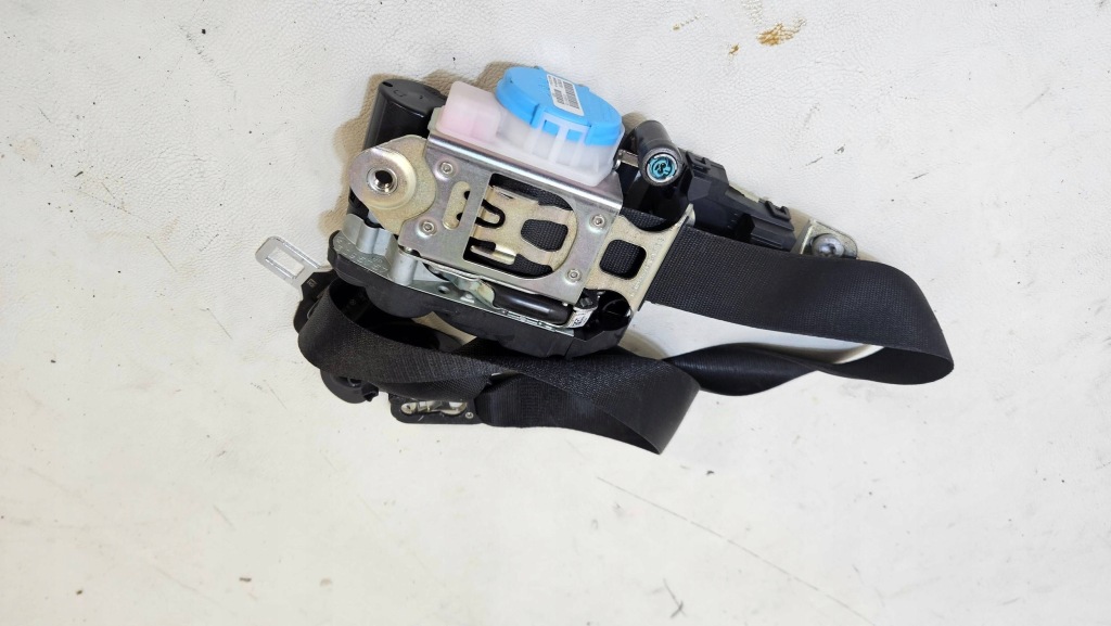 Купити Ремінь безпеки натягувач перед mercedes gle suv w167 309468099228