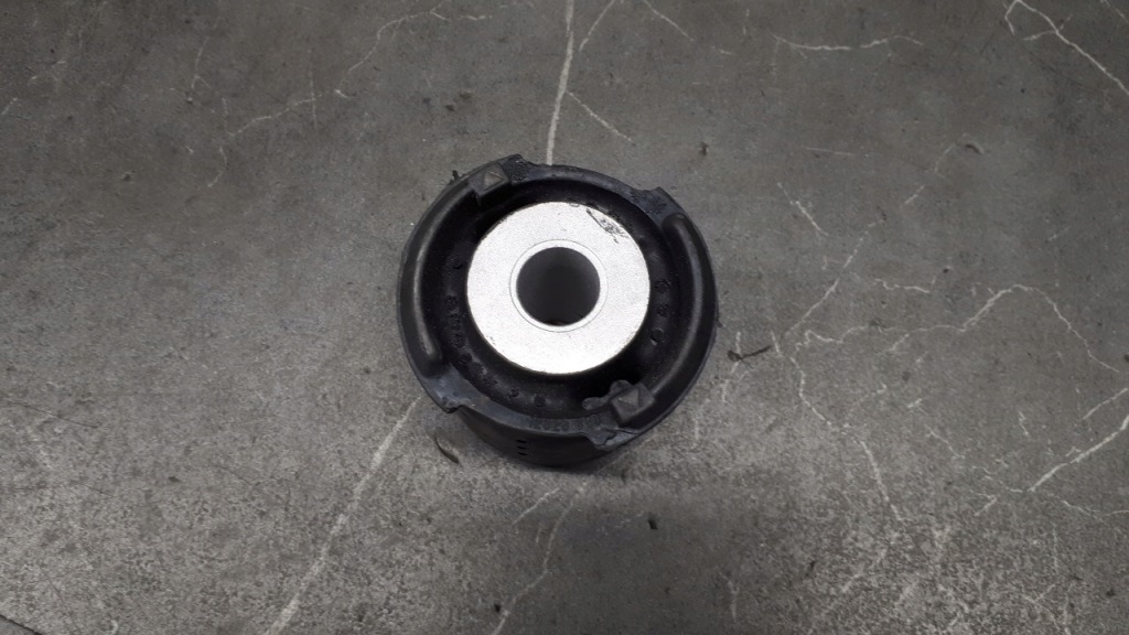 Купить 12626 втулка подрамник bmw e39 задний  nowa