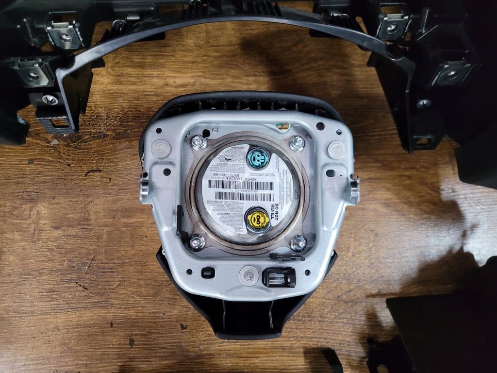 фото №7, Maserati levante комплект подушка безопасности консоль ремни идеальное состояние кожа гладкая