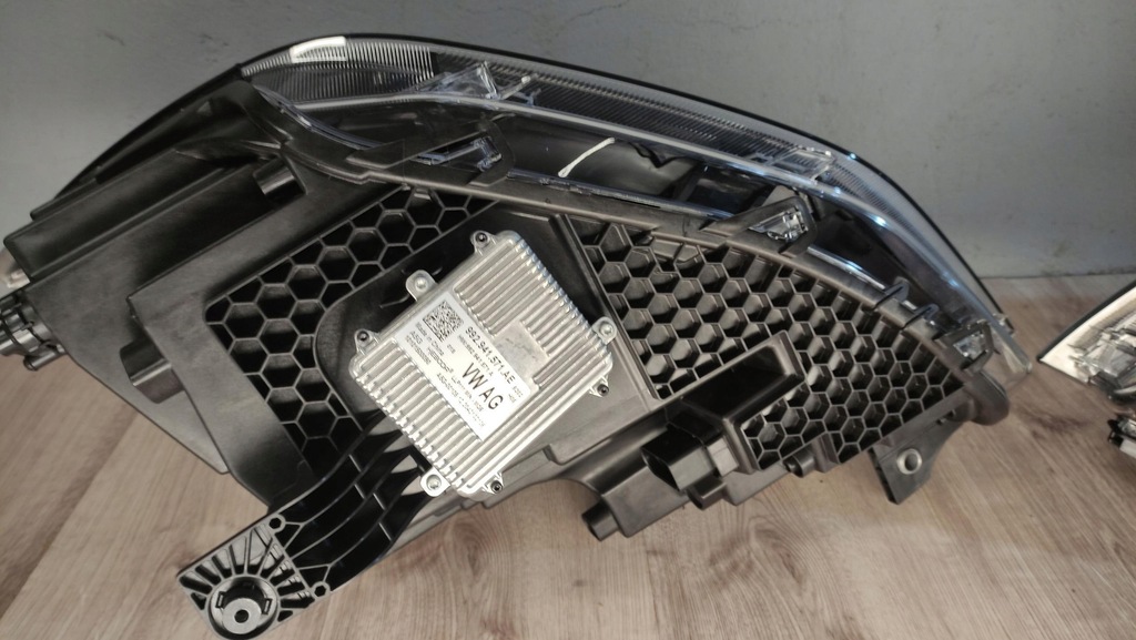 фото №13, Vw caddy iv лампа левая правая передняя перед led