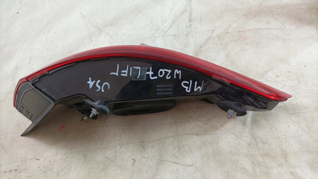 Mercedes w207 16- лампа задний  правая левая америка Цена