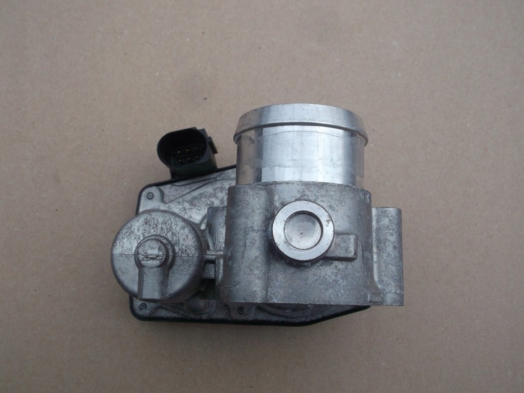 фото №4, Ford fiesta mk7 1,0 дроссельная заслонка