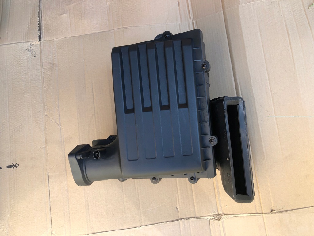 фото №8, Корпус фильтра воздуха vw seat skoda 5q0129601aa