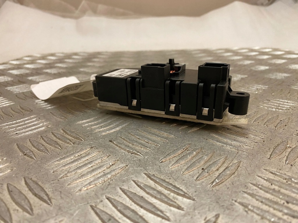 фото №11, Mercedes-benz cls c218 amg 2017 резистор / резистор вентилятор обдув